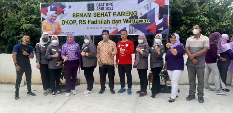 Dalam Rangka Memperingati Hari Pers Nasional ASKI Gelar Senam Bersama di Halaman OYO Hotel