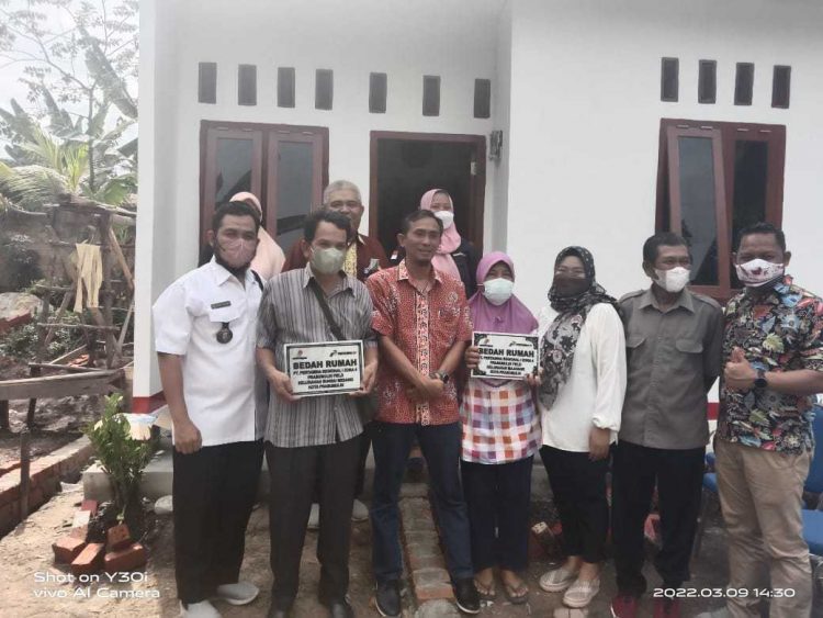 Kembali Menebar Kebaikan Melalui Dana CSR, PT Pertamina EP Prabumulih Field Lakukan Bedah Rumah Terhadap dua Warga