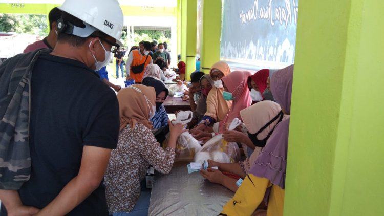 PT. GAS Jual 1000 Paket Sembako Murah bagi Warga Sekitar Perusahaan
