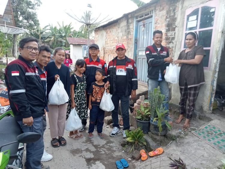 Menyambut Hari Raya Idul Adha 1443H TSG Group Bagikan Sembako Kepada Belasan Anak Yatim