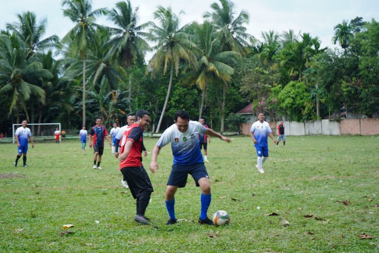 Pimpin Keseblasan All Star Persipra, Walikota Bertandang ke Penandingan Muara Enim