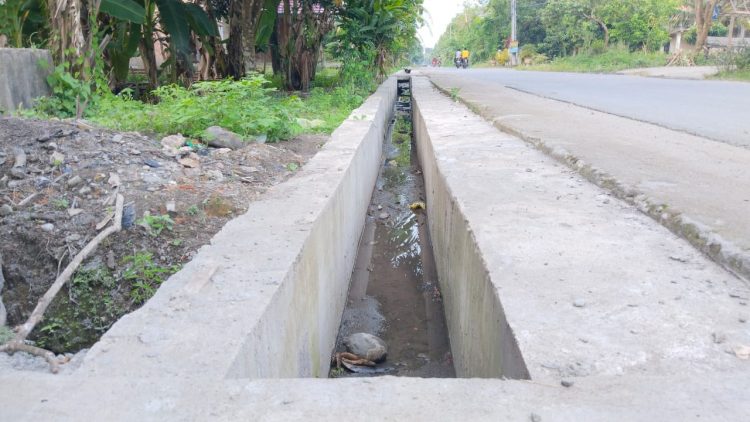 Pembangunan Drainase di Jalan Lintas Kecamatan Betung Barat Mendapat Apresiasi Masyarakat