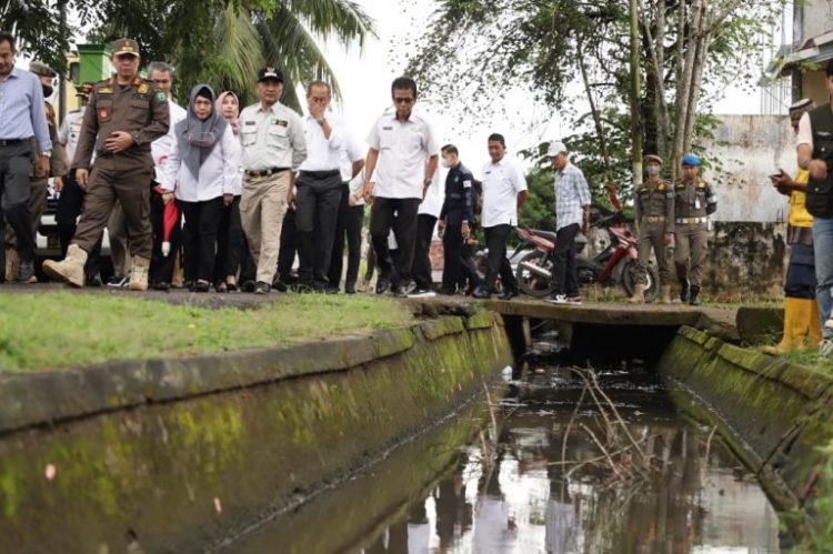 Pj Bupati Apriyadi Warning Warga Muba Cegah Penyakit DBD dan Himbau bersih bersih Lingkungan