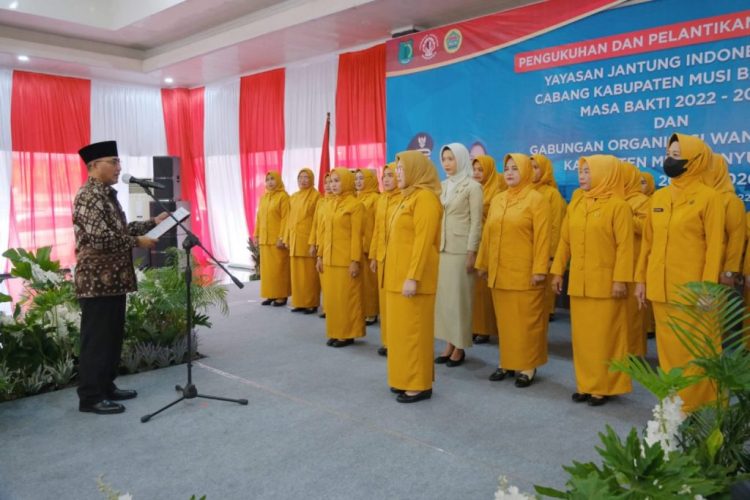 Kerahkan Seluruh Organisasi Wanita Dukung Program Pemerintah