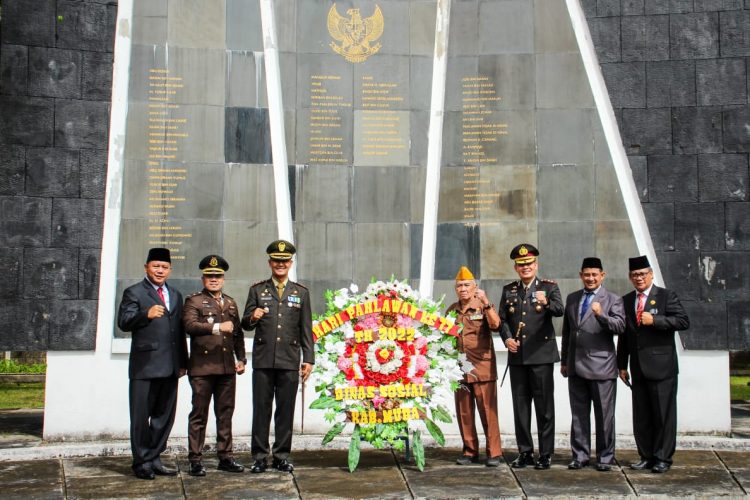 Peringati Hari Pahlawan ke-77, Pemkab Muba Berikan Puluhan Bantuan Kepada LVRI