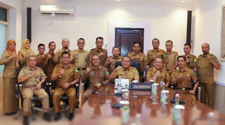 Pj Bupati Muba Tunjuk Camat Sungai Keruh Edi Haryanto sebagai Plt Camat Sekayu
