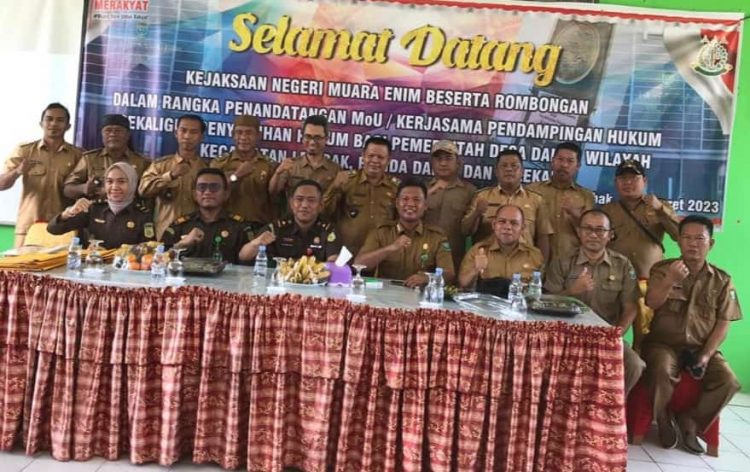 Penandatanganan Nota Kesepahaman Antara Pemdes di 3 Kecamatan Muara Enim dan Kejari
