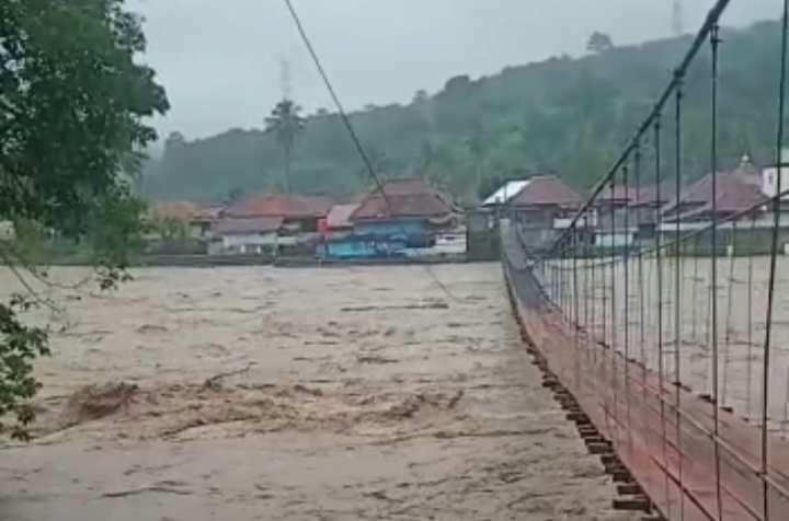 Akibat Banjir Bandang di Lahat Ratusan Rumah Terendam 1 Bocah Dikabarkan Meninggal