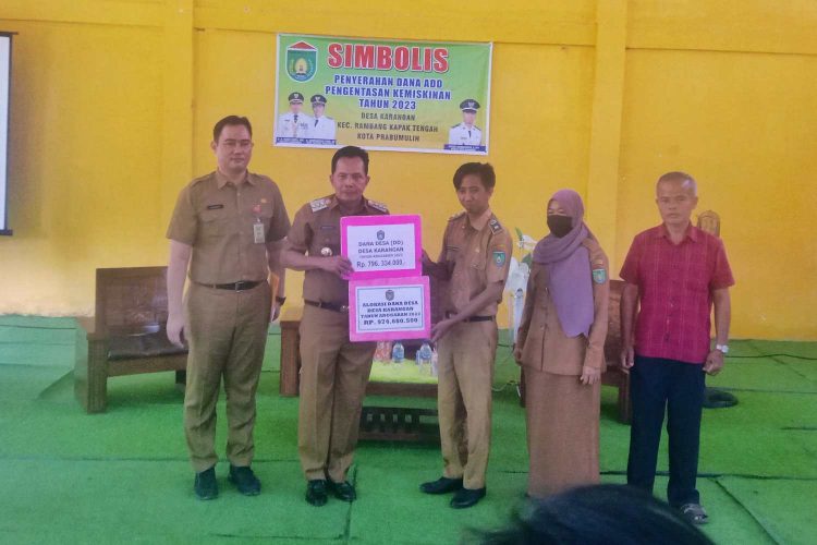 Pemerintah Kota Prabumulih Hari ini Serahkan Dana Desa di Kecamatan RKT Secara Simbolik