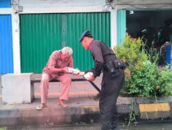 Batalyon B Pelopor Tebar Kebaikan Melalui Program Jumat Berkah