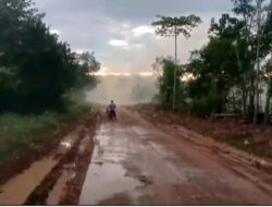 Kembali, Terjadi Semburan Minyak Bercampur Gas Cemari Kebun Warga di Desa Baturaja