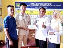 Pemerintah Desa Kemang Tanduk Dukung Penuh M Riski Aditia dalam Ajang Kontes Dangdut D’Academy Indosiar 2025
