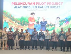 Dukung Swasembada Pangan Nasional, PTBA dan UGM Hadirkan Produk Kalium Humat dari Hilirisasi Batu bara