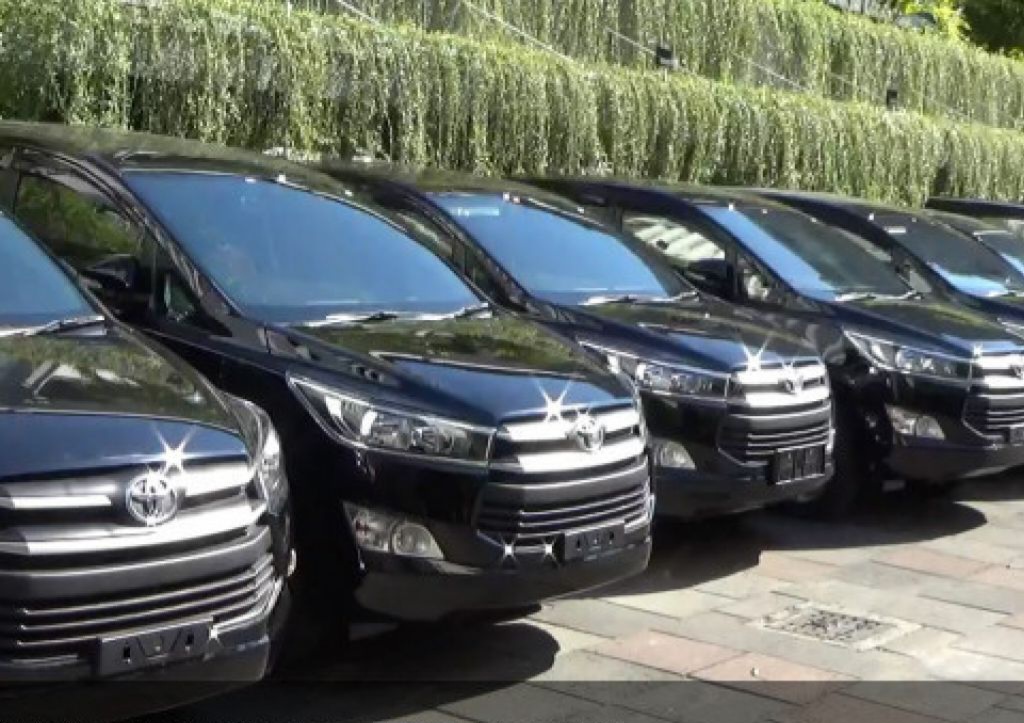 DPRD Ramai-Ramai Anggarkan Mobil Dinas Baru Miliaran Rupiah, Publik Soroti Pemborosan