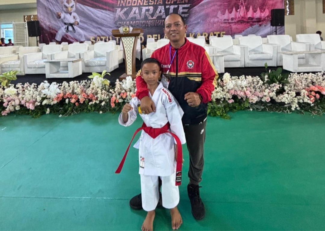 Kontingen Dojo Prabujaya Prabumulih Raih Emas dan Perunggu di Hari Pertama Kejuaraan Karate Piala Presiden RI 2026