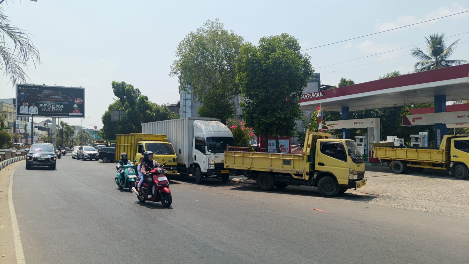 Antrean Mengular hingga Badan Jalan, SPBU Prabu Jaya Ungkap Alasan Tak Berani Bubarkan Sopir